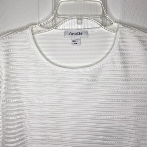 Calvin Klein Stretch Textured Short Sleeve Shirt - Picture 9 of 9